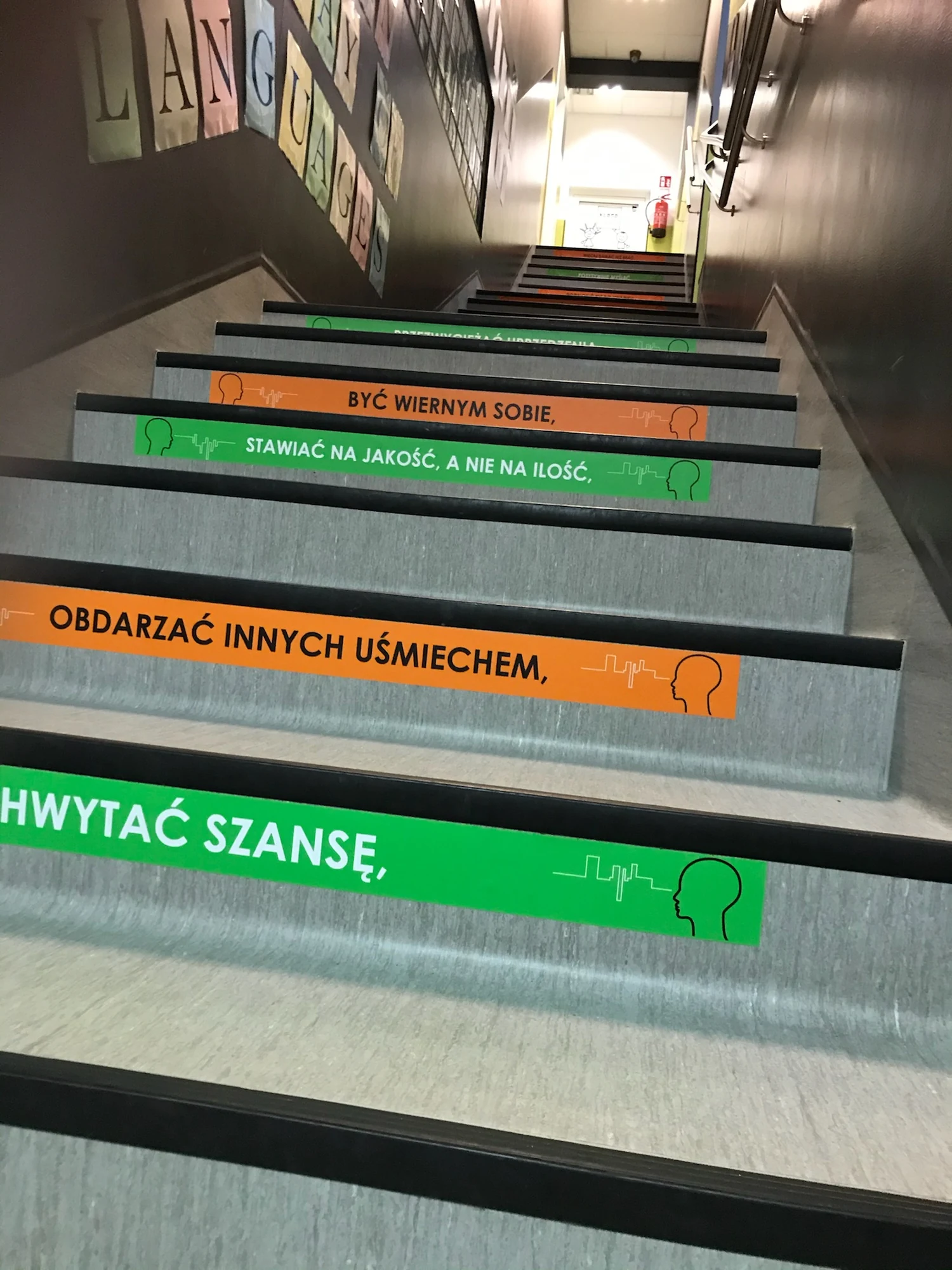 Szyld Pietruszkowy Żłobek — placówka Białołęka